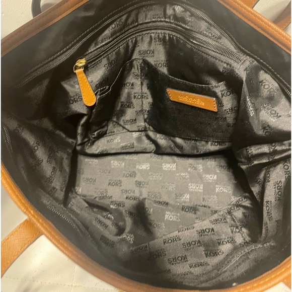 Michael Kors Kempton Black Nylon & Tan Leather Zip Top Tote Bag - Picture 6 of 12